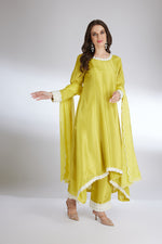 DAFFODILS HIGH & LOW SUIT