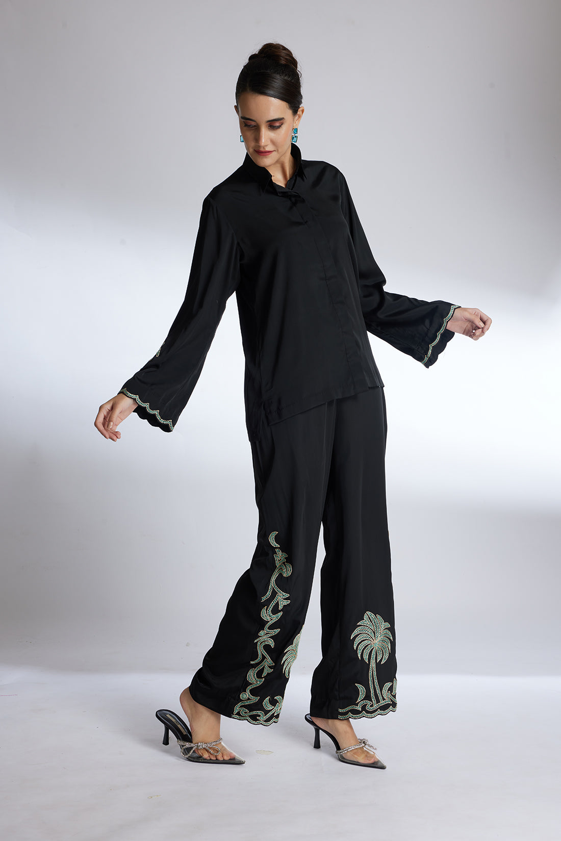 NOIR ELEGANCE PLAM STYLE PAIR