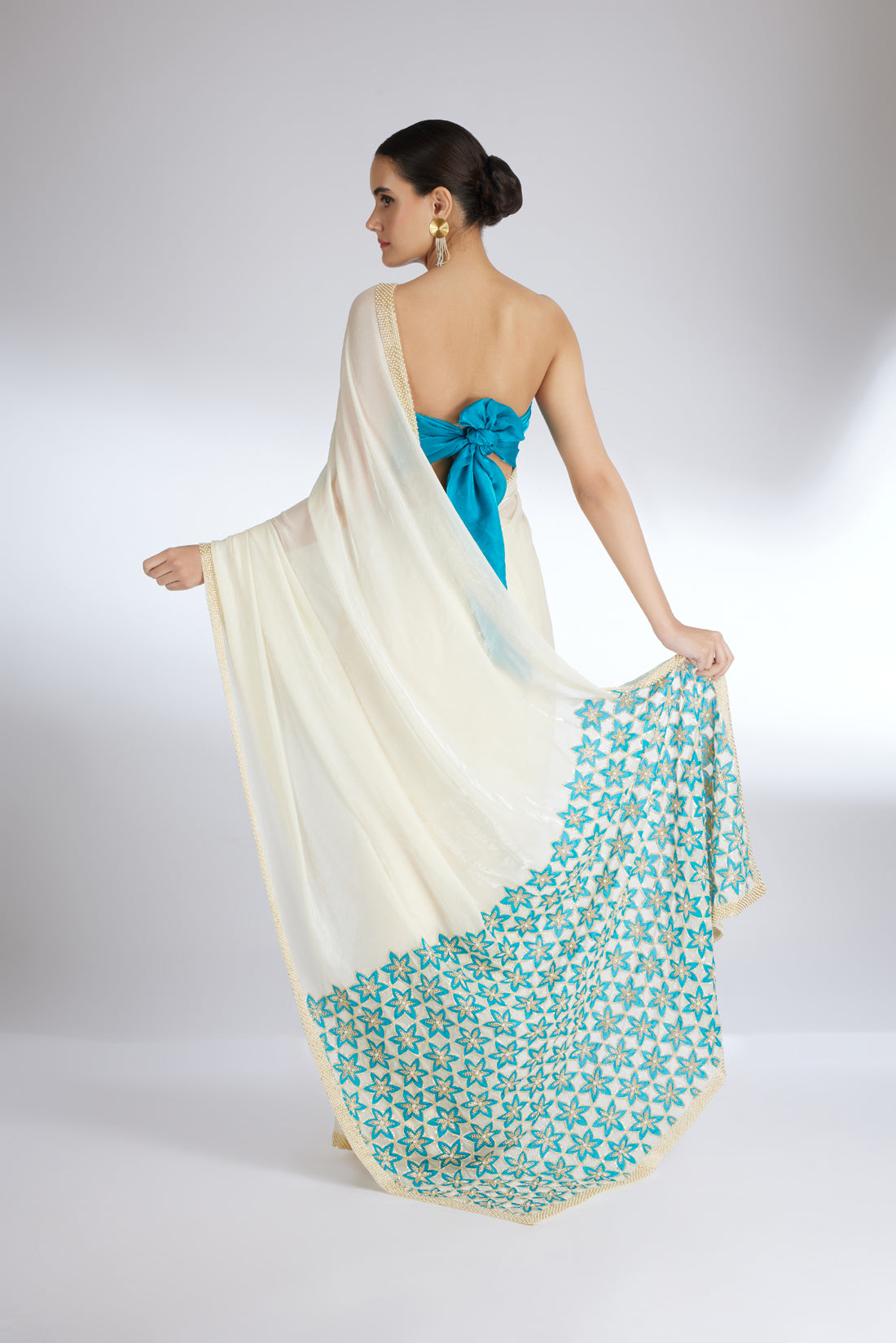 IVORY TURQUOISE PETA BLOOM PALLU